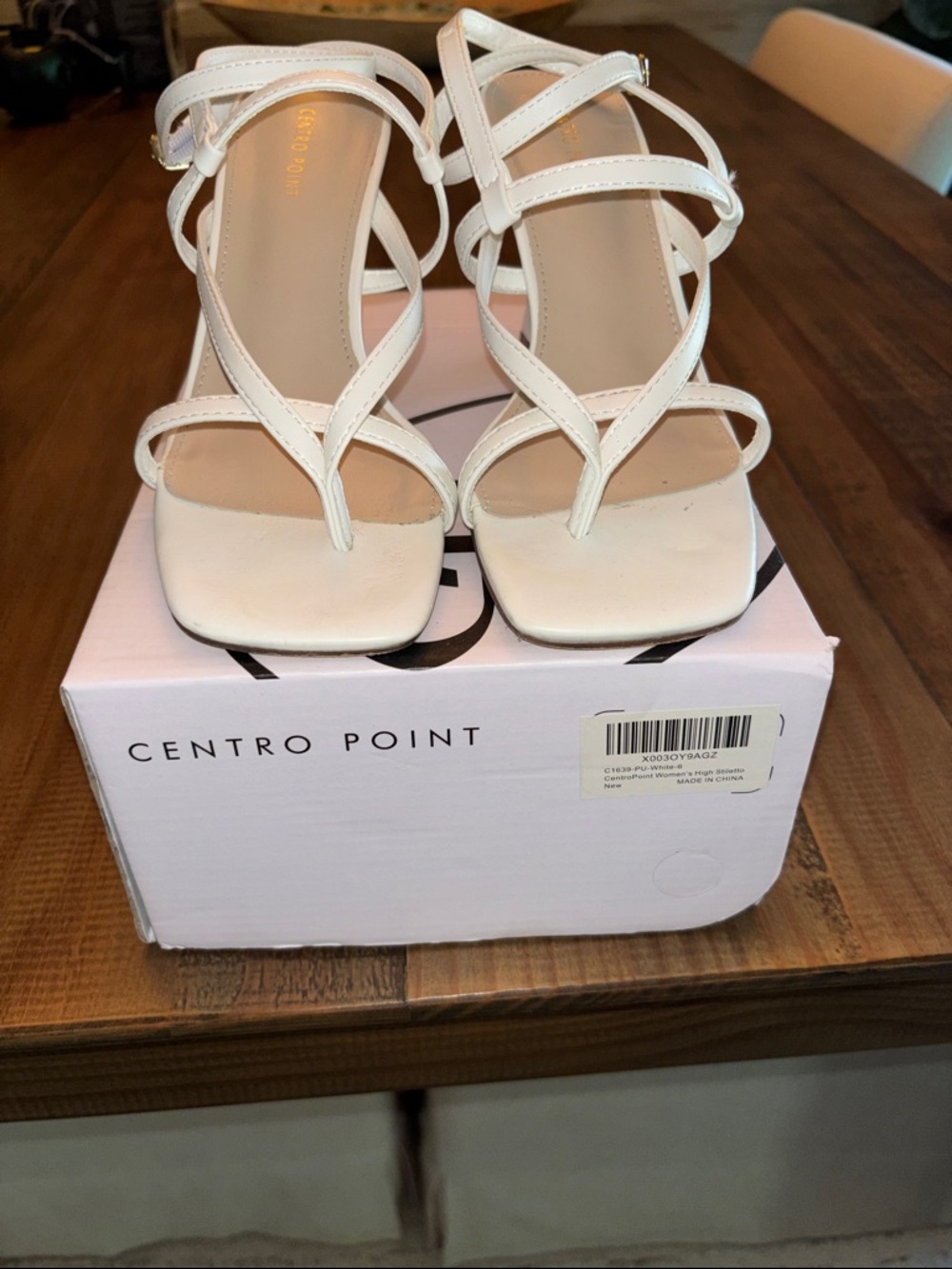 Centre point  high Stiletto White Strappy Women's Sandals size 6 EUC